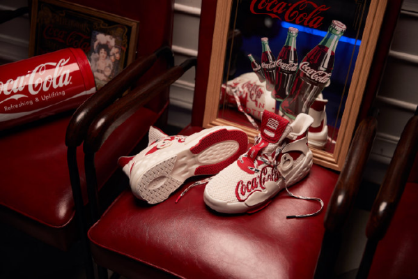 一周最热|大白兔香水、卫龙辣条粽子、可口可乐球鞋……这届品牌依然“不务正业”