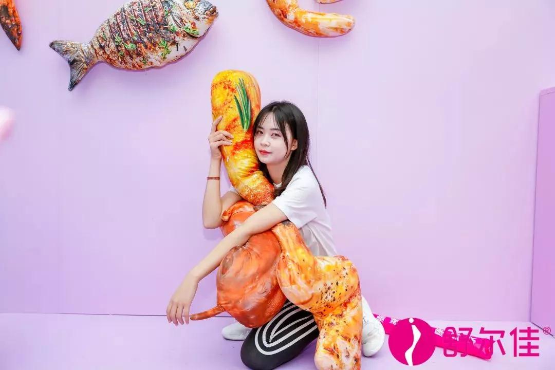 舒尔佳开了一间史上超萌的减肥史博物馆