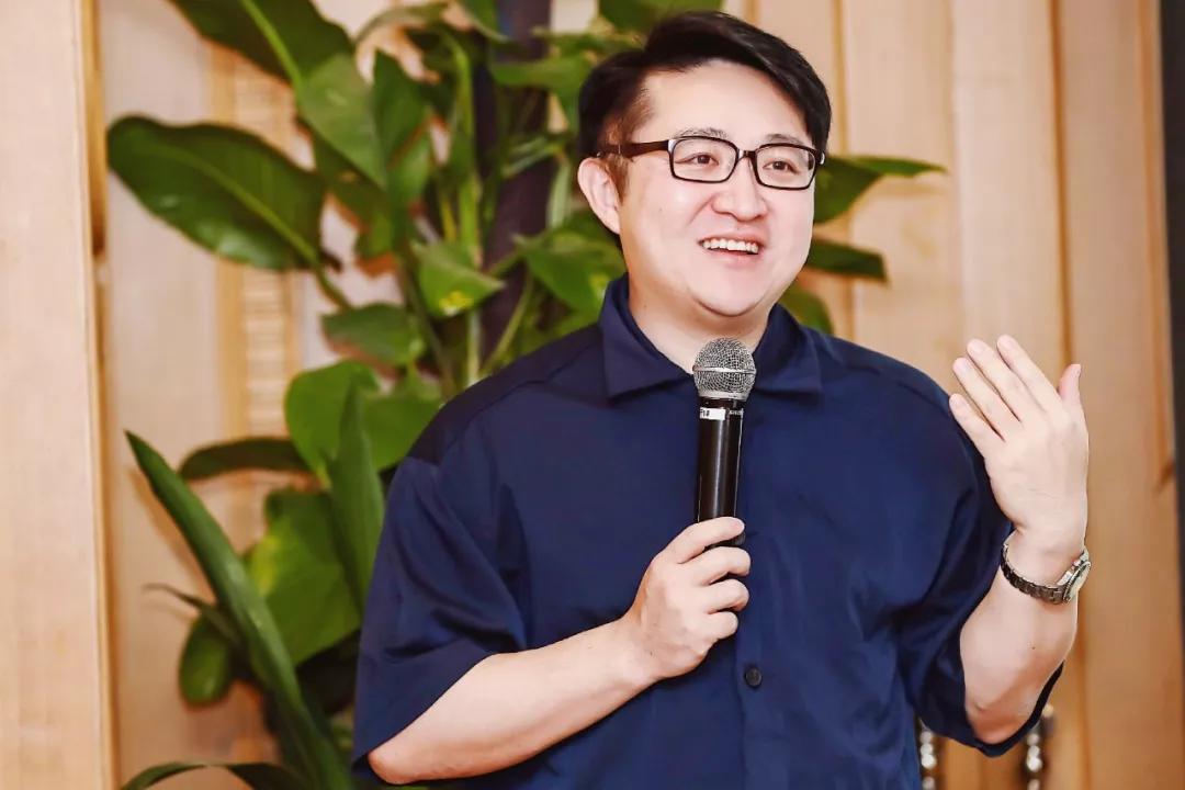 81个“李佳琦”年收入破千万,如何打造产值过1000亿的淘宝直播?