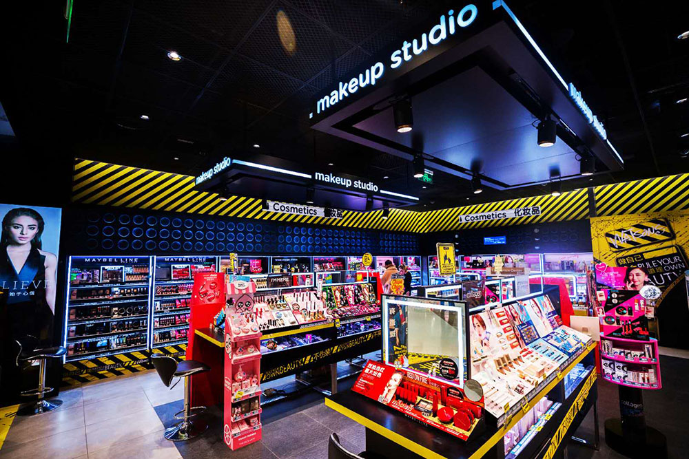 屈臣氏炸裂登场,这波黄黄的操作太酷了!