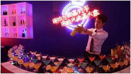 为了看球,我们爆改了广发证券的营业厅