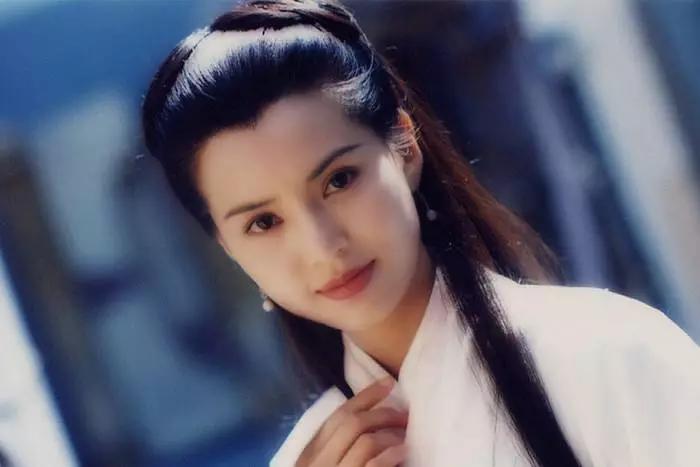 金庸离世,他笔下每一句都是我年少时的江湖梦