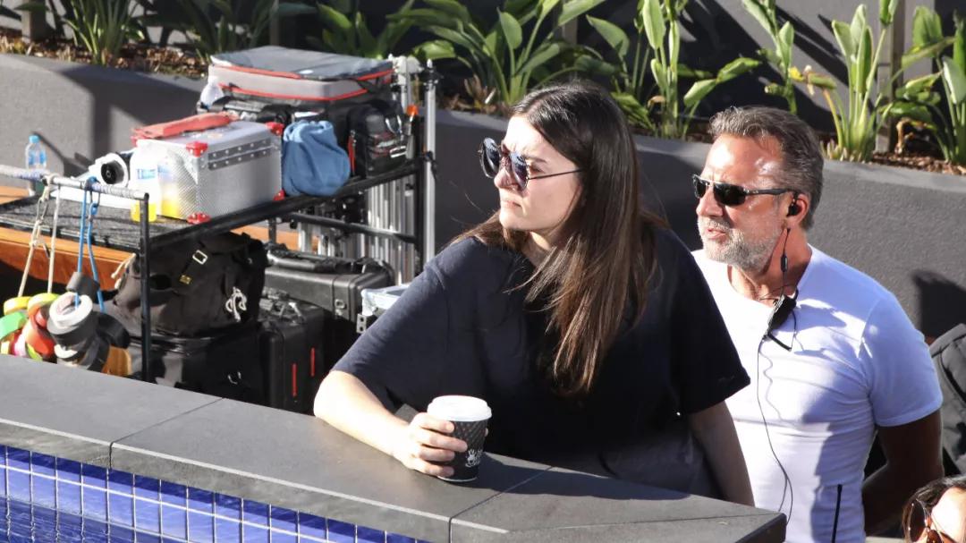 OPPO R15上市TVC《反正都好看》