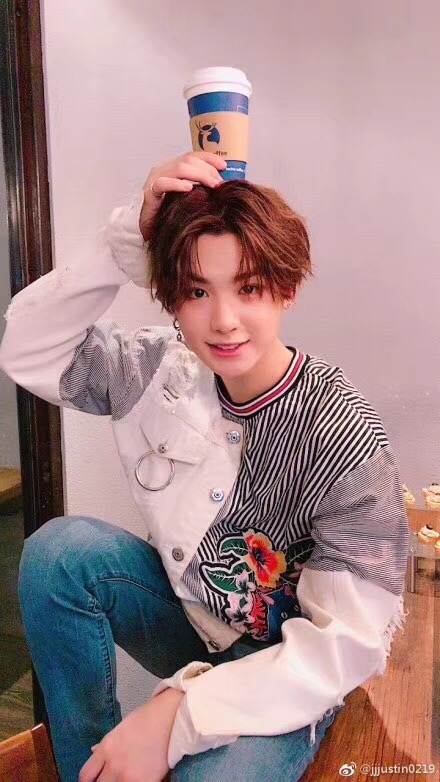 luckin coffee全媒体整合营销