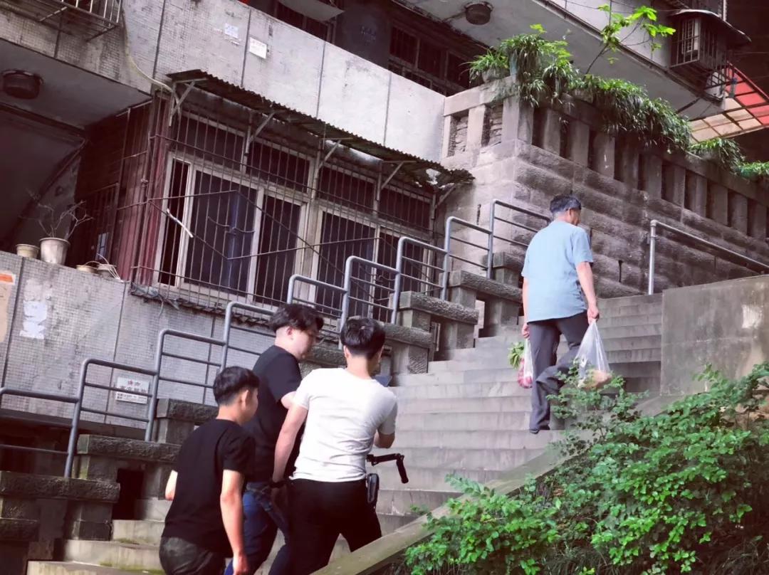 唯品会×颉摩丨你爸可能已经偷偷出去找工作了