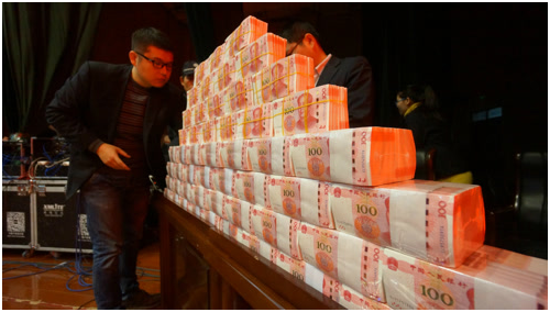 别人都在晒年会/年假/年终奖，而我就不一样了，我在____