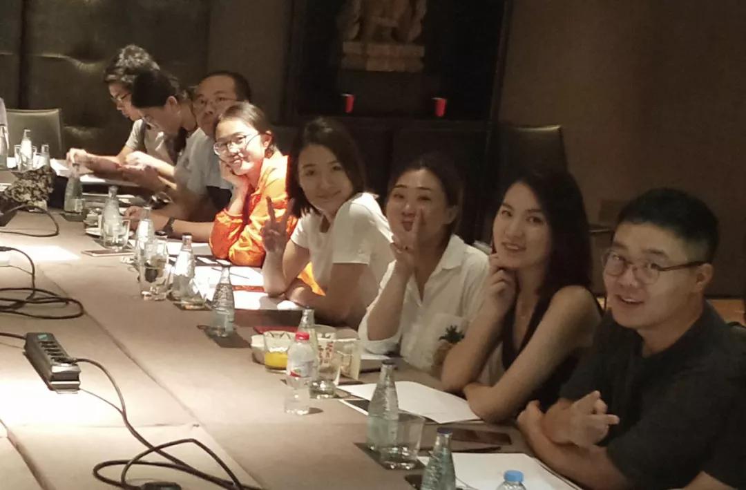 OPPO R15上市TVC《反正都好看》