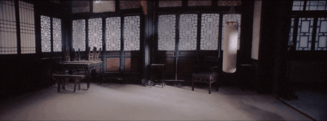 买不起华为,我看看广告总可以吧!