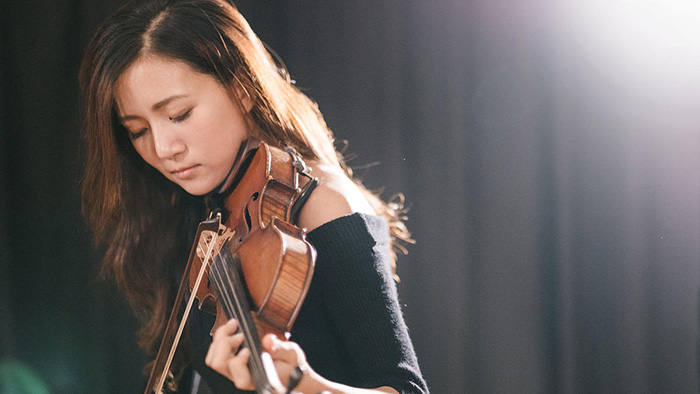 #美不能输#!在这带刺的世界,唯品会给女人们带来一面盾牌