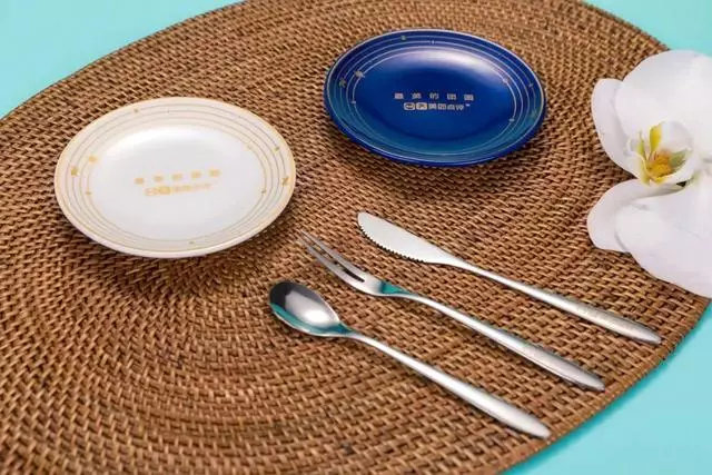 腾讯、阿里、网易、杰士邦等30家中秋月饼设计盘点！