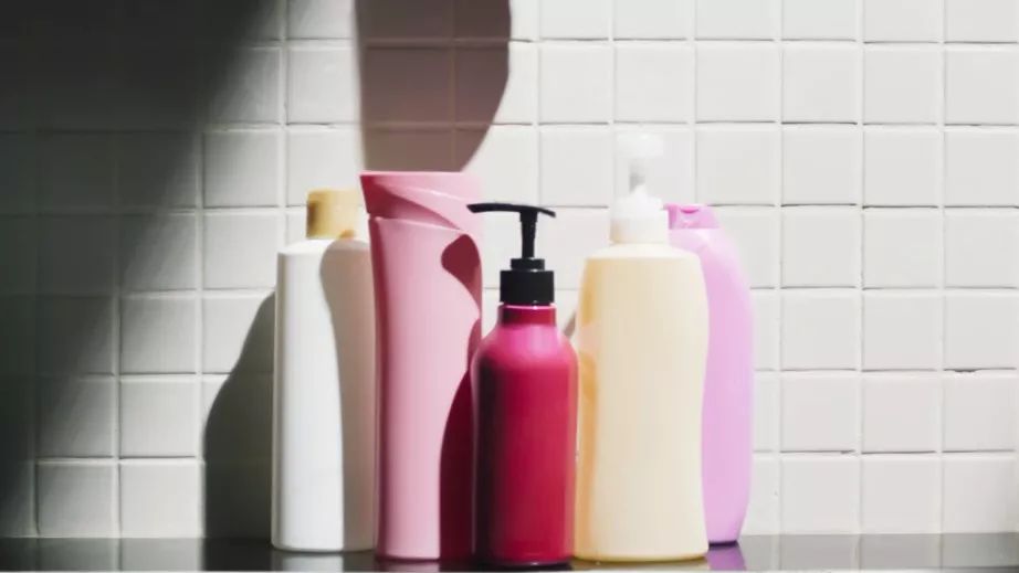 Old Spice:男人们醒醒吧,别再用女士沐浴露了