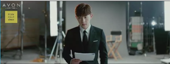 邓伦 X 小黑裙香水大片