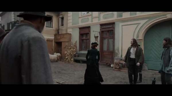 奔驰以一趟改变世界的旅程,致敬女性!