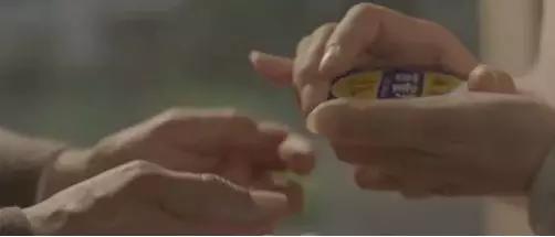 哎,请问一下有没有卖《半岛铁盒》