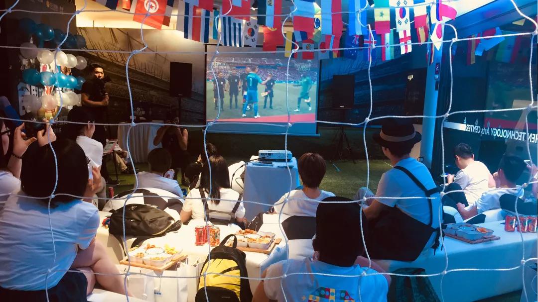 老板电器做了一顿有仪式感的盛宴,喂饱球迷饥饿的心