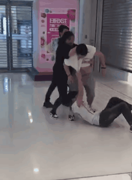 让消费者变“丧尸”的优衣库新款,长啥样?