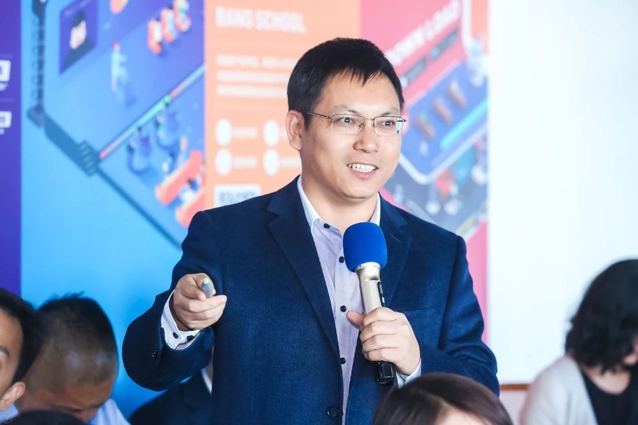 新加坡财政部长王瑞杰率团参访创业邦北京空间,与科技创新企业进行深入交流