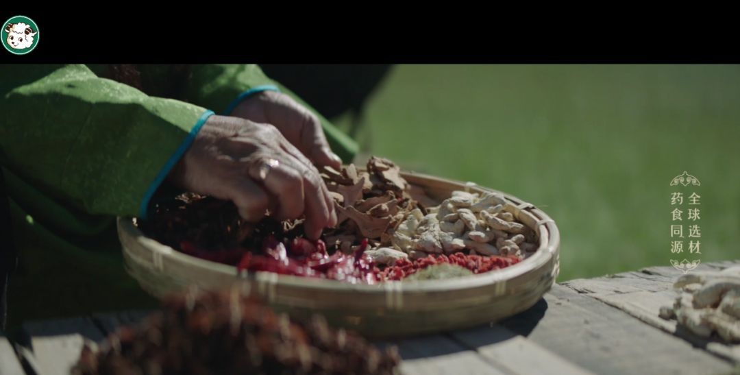 看完这支广告,我们很快就熟了……