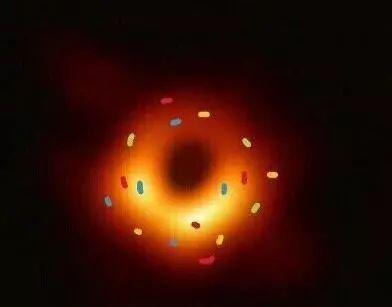 人类首张黑洞照片发布,段子手和品牌商炸了!