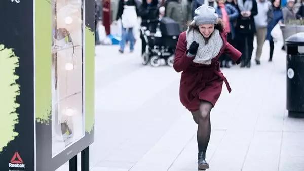 戏精广告牌合集:当户外广告活了…