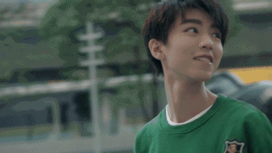 OPPO R15上市TVC《反正都好看》