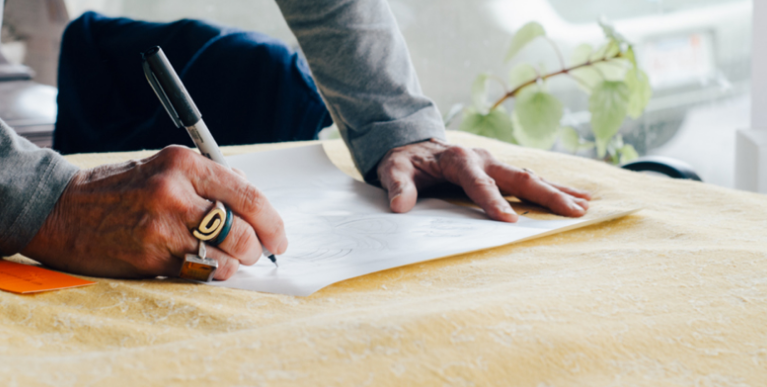 怎样写出《啥是佩奇》那样的文案神转折?