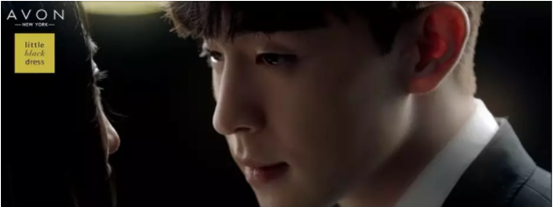 邓伦 X 小黑裙香水大片