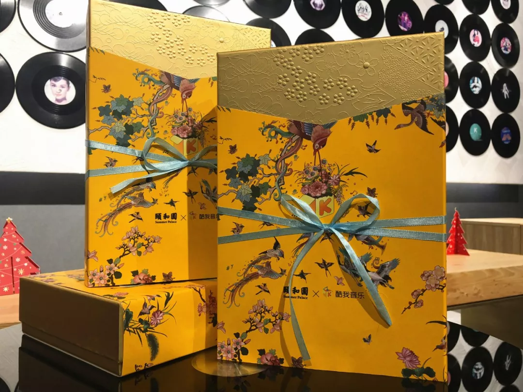 腾讯、阿里、网易、杰士邦等30家中秋月饼设计盘点！