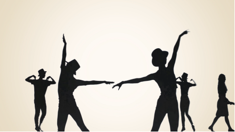 撕下所有标签的女人要“放肆”一次