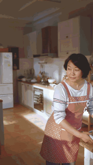 宝洁×意类丨母亲节,来看看朋友圈晒爱帖背后的故事