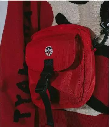 旺旺卖衣服了!再看我把你穿在身上 | 梅花专访