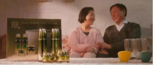 哎,请问一下有没有卖《半岛铁盒》