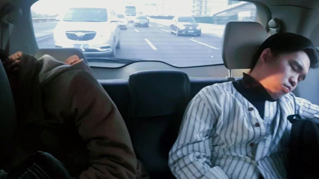 Old Spice:男人们醒醒吧,别再用女士沐浴露了