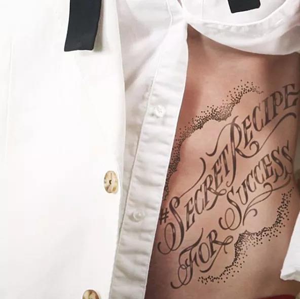 肯德基老爷爷换形象了,又要骗我去吃鸡!