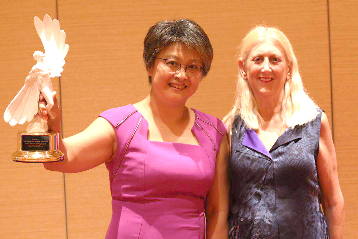 分众传媒助力雪花啤酒夺伦敦国际奖，全息电梯广告引爆全球