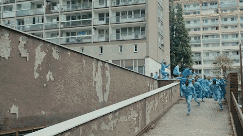 苹果又玩新花样,一场色彩缤纷的千人跑酷