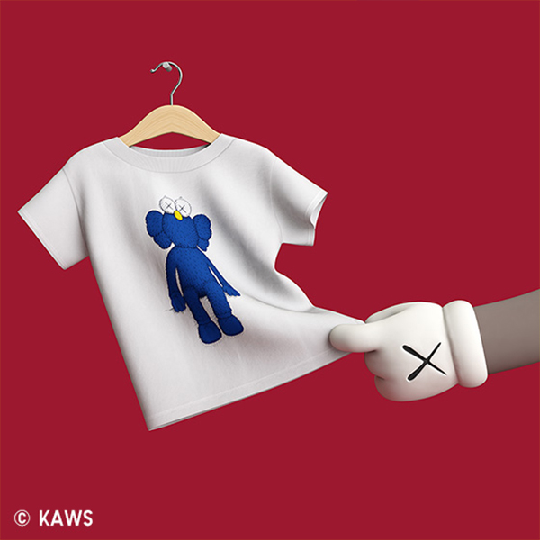 优衣库×KAWS联名T恤秒售空,IP的带货力太强了