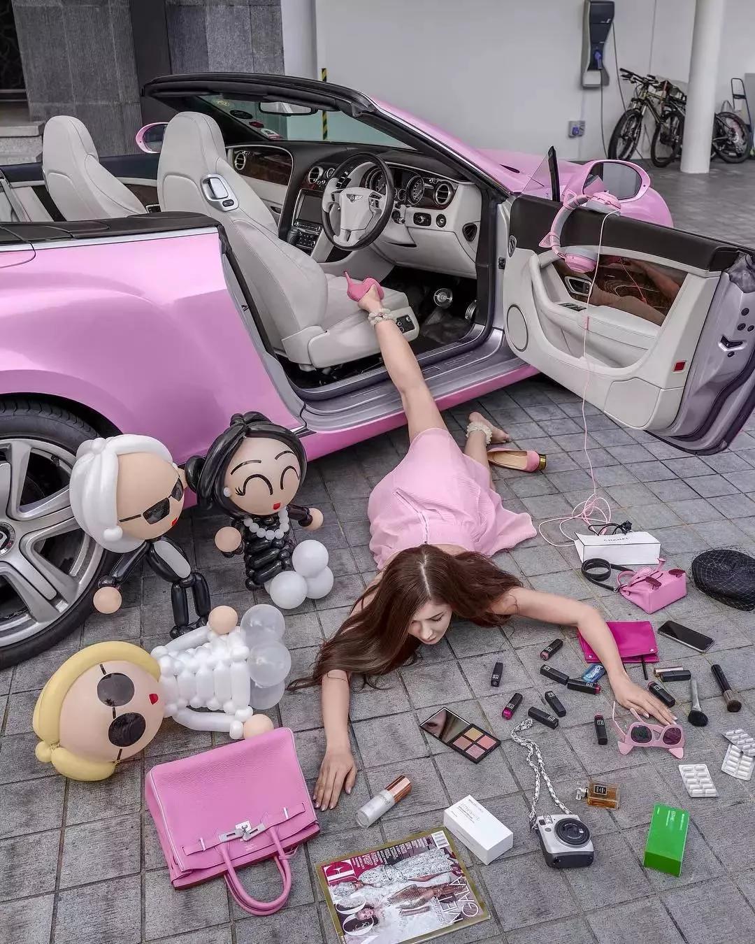 贫穷限制想象!“摔倒炫富”怎么突然就火了?