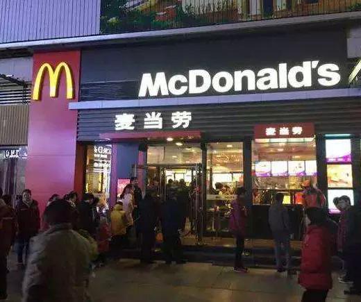 品牌圈那些不按常理出牌的创意截胡玩法,真厉害!