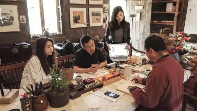 关注产后抑郁,麦利博文用《爱妈三字经》启蒙爸爸