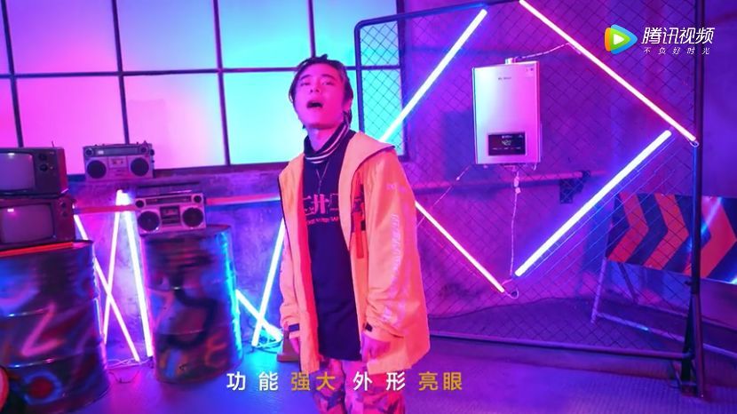 比佛利神反转广告《天台上的男人》