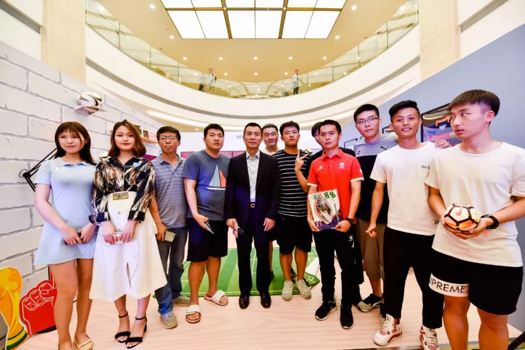 在客厅,打破生活的边框