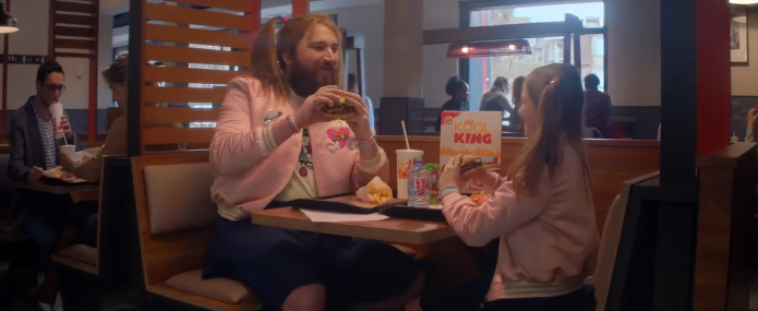 大叔变身小萝莉,汉堡王这波广告“辣眼睛”!