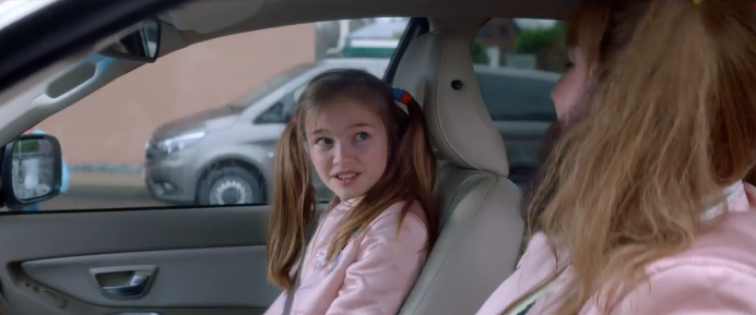 大叔变身小萝莉,汉堡王这波广告“辣眼睛”!