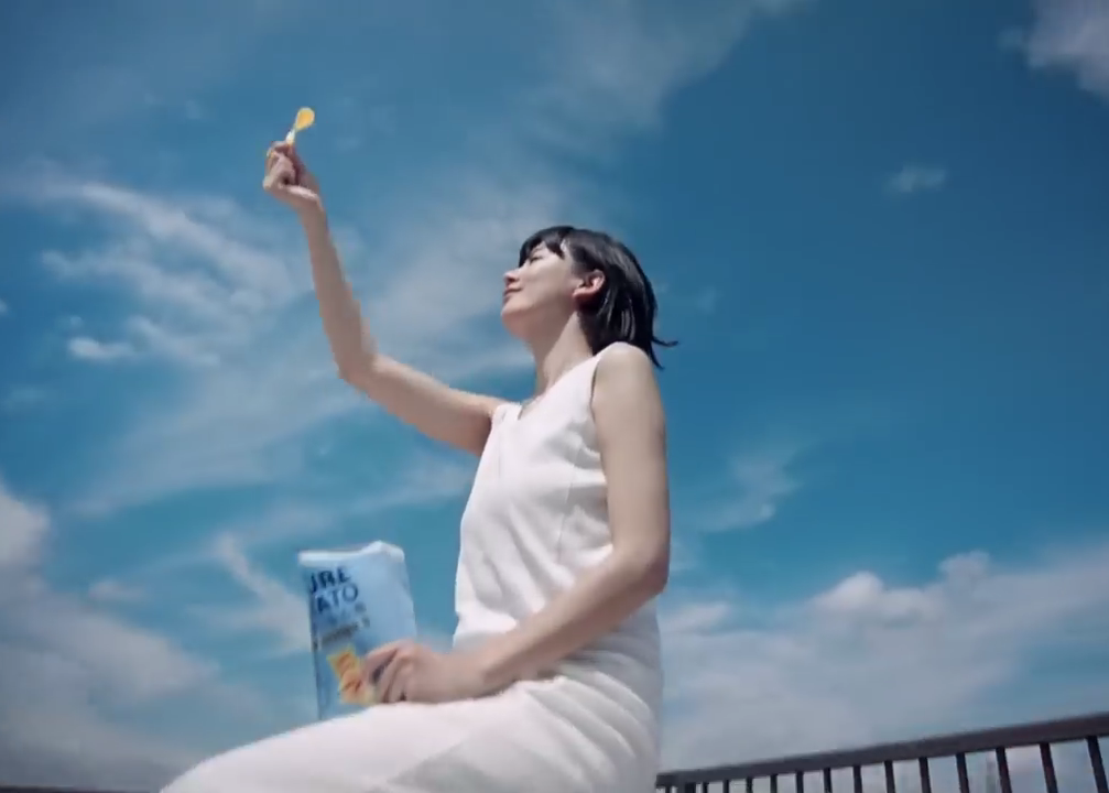 薯片广告也能拍出日系空气感