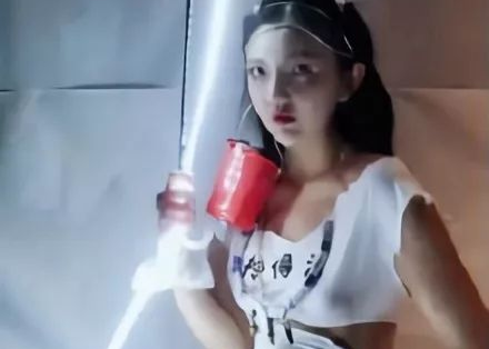 聚划算海报，卖空借势营销：垃圾分类，也可以很cool！