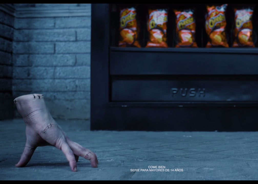 奇多联动《星期三》：​​你为了口吃的能有多拼？