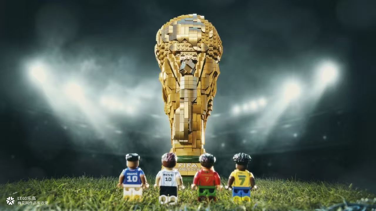 大手笔，乐高让梅西C罗姆巴佩坐一桌了