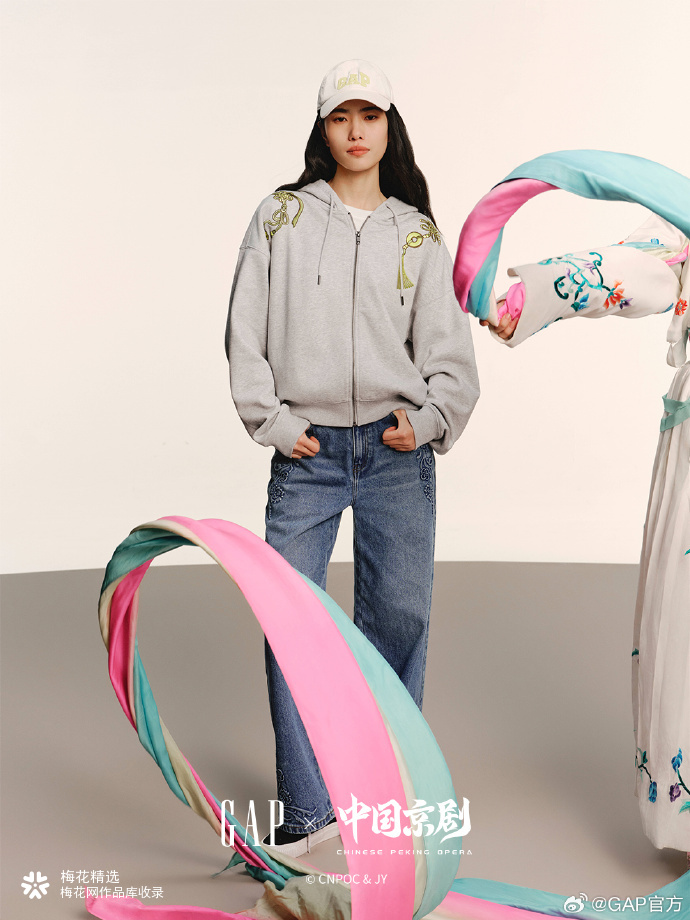 GAP联名中国京剧，在新一年把好戏新唱