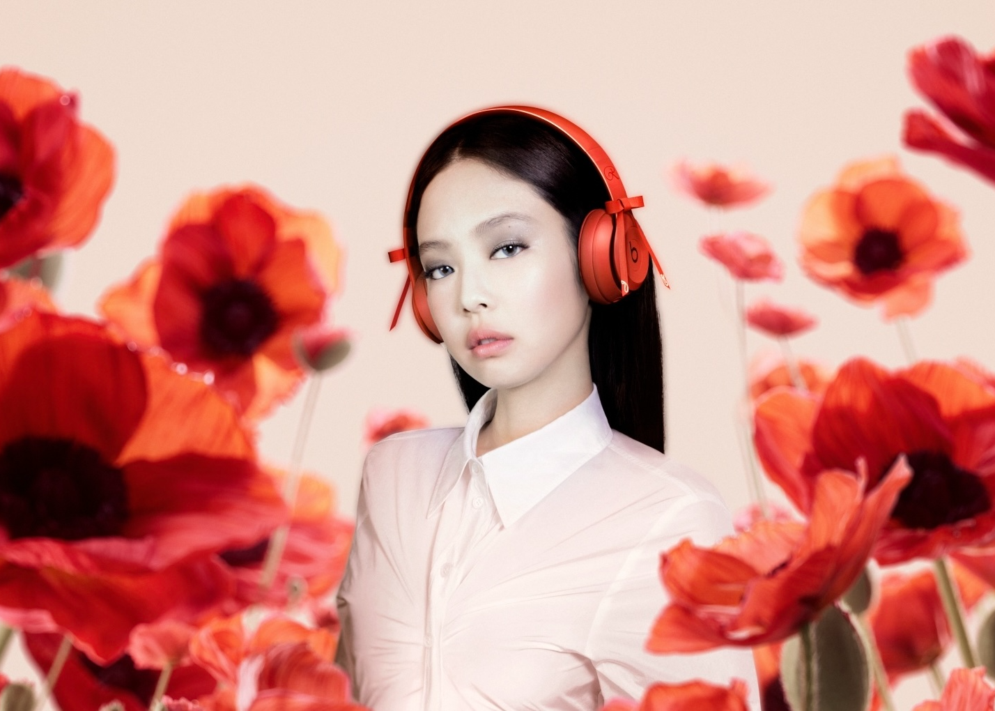 Beats 以 Ruby Red 演绎 JENNIE 的音乐美学